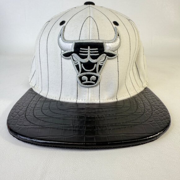 Mitchell & Ness Chicago Bulls Hat Pinstripe Croc Brim Hardwood Classics - Picture 1 of 11